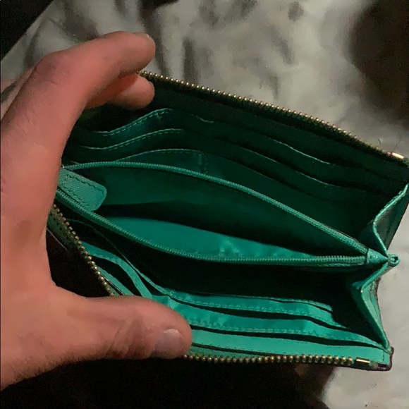 A lightly used coach female wallet! - Picture 6 of 6